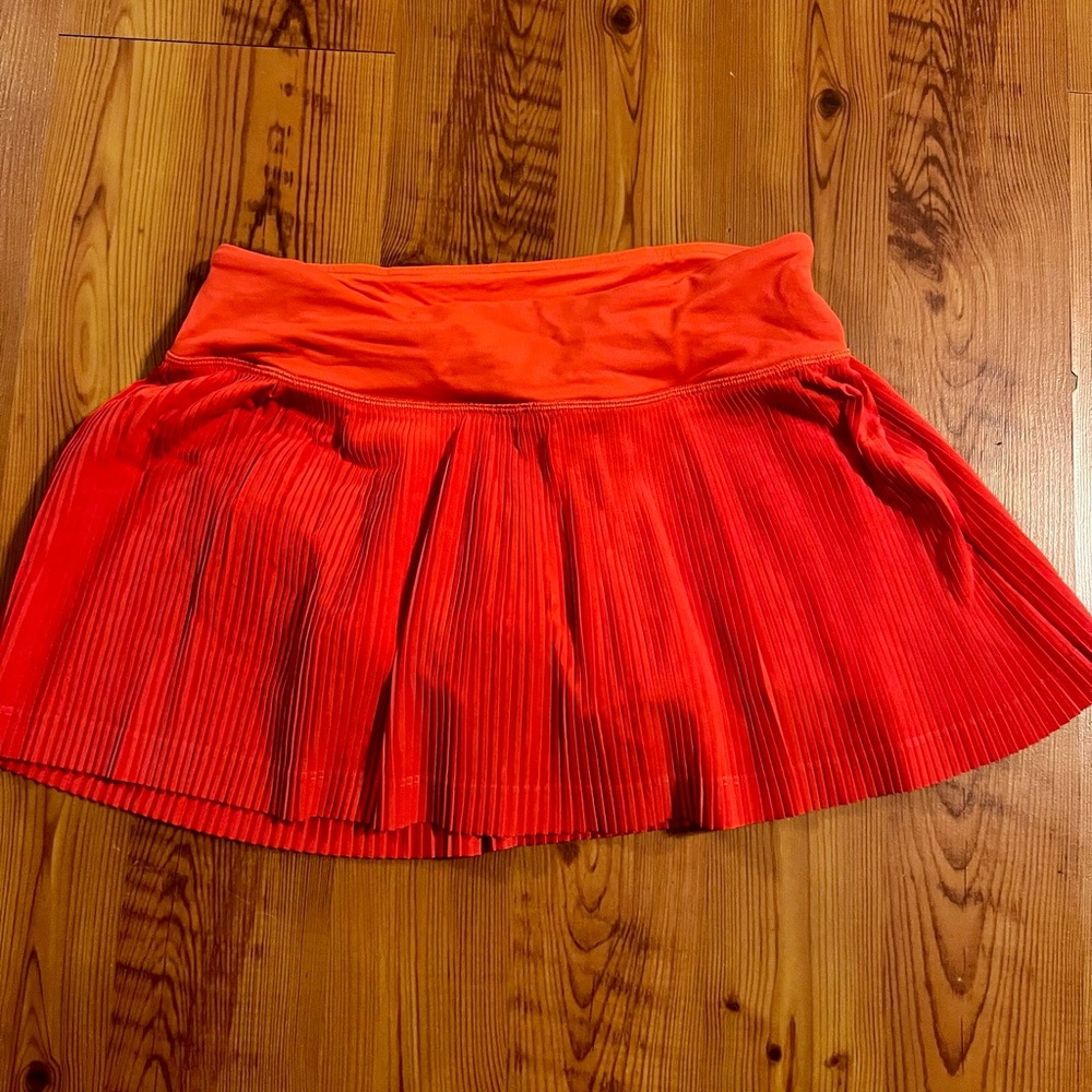 LULULEMON RUN SKIRT SIZE 4